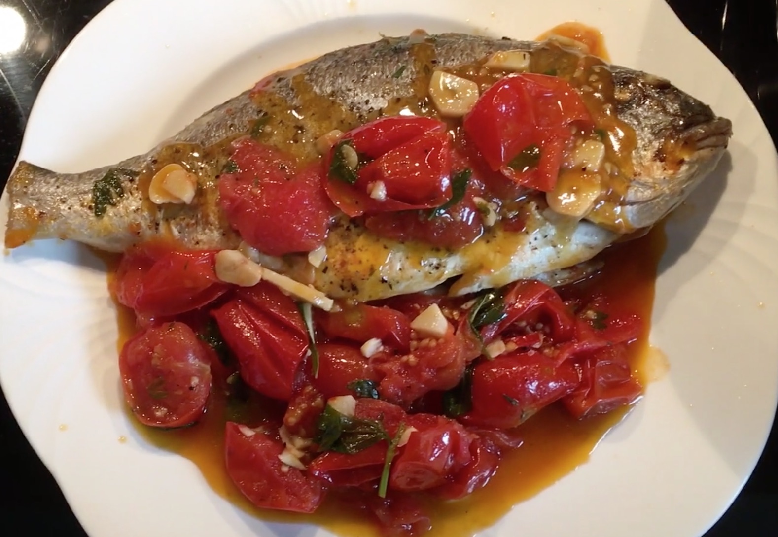 Dorade mit Tomaten